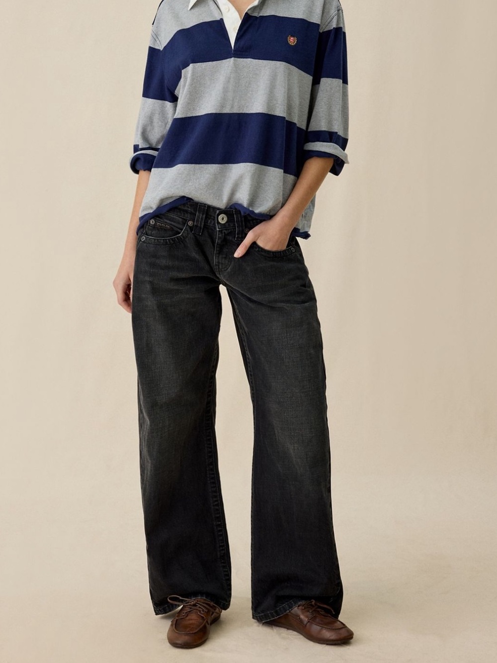BDG Kayla Low Rise Jeans Black - Picture 2 of 3